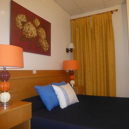 Hostal El Val アルカラ・デ・エナレス エクステリア 写真